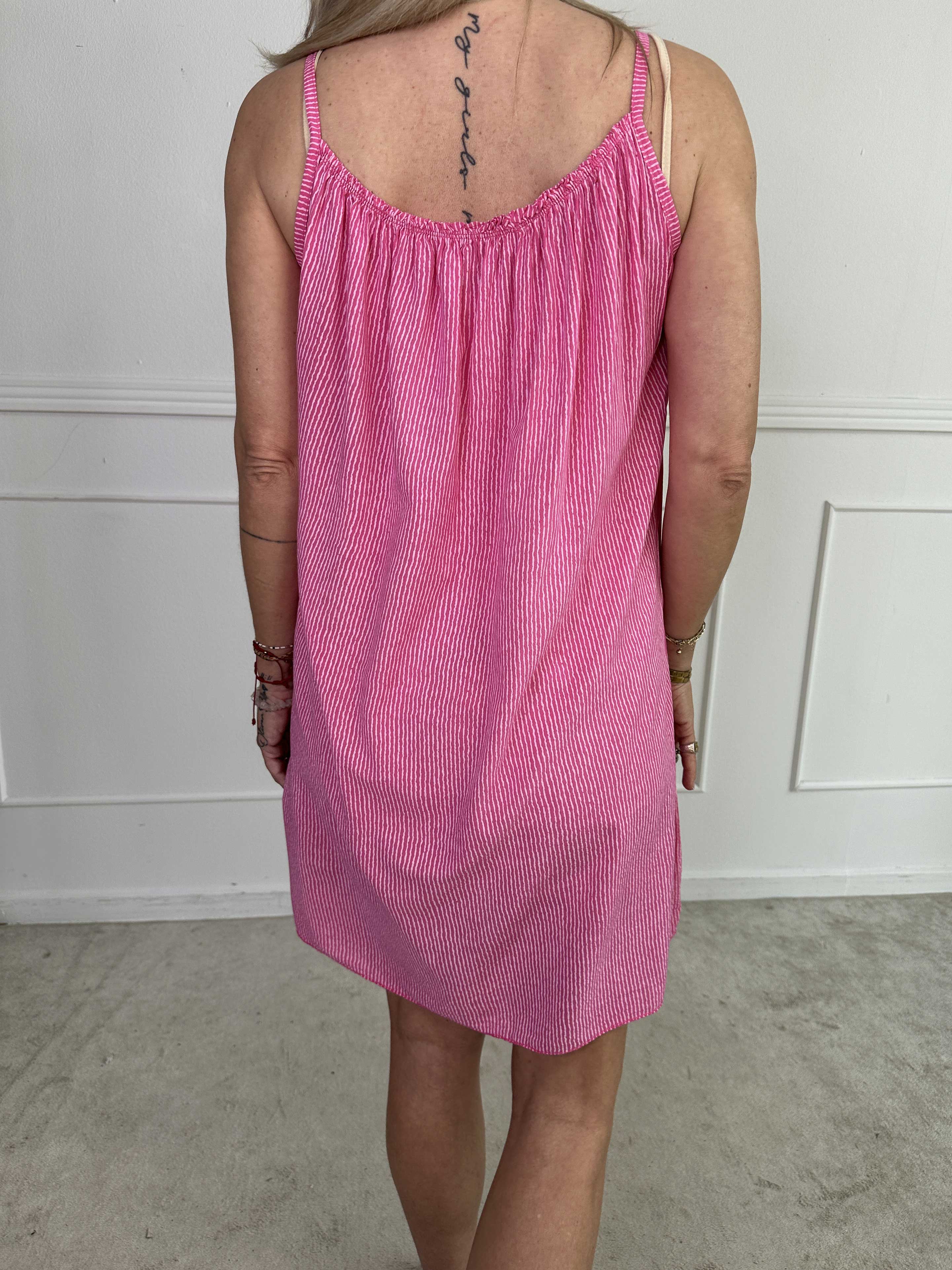 Afina - Stropkjole i viskose med tynde striber